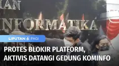 Protes pemblokiran sejumlah platform PSE yang belum mendaftar, sejumlah aktivis menggelar aksi simbolis di depan Gedung Kominfo, Jakarta Pusat. Mereka menilai pemblokiran oleh Kominfo merugikan sejumlah profesi.