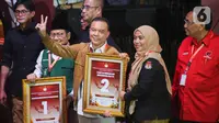 Ketua Harian dan Wakil Ketua Umum DPP Partai Gerindra Sufmi Dasco Ahmad menerima nomor urut di gedung KPU, Jakarta, Rabu (14/12/2022). Komisi Pemilihan Umum (KPU) menggelar acara pengundian dan penetapan nomor urut partai politik peserta Pemilu 2024. 17 partai politik yang lolos menjadi peserta Pemilu 2024 pun telah mendapatkan nomor urutnya masing-masing. (Liputan6.com/Herman Zakharia)