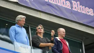 Todd Boehly dan Mark Walter Dikabarkan Jual Saham Chelsea, Clearlake Capital Siap Ambil Alih Kendali Penuh
