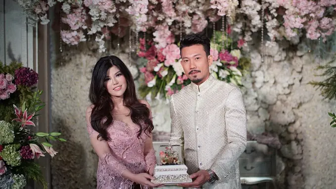 [Bintang] Denny Sumargo dan Dita Soedarjo