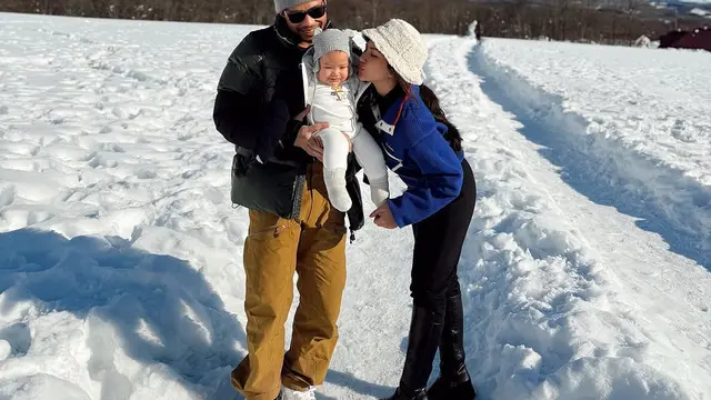 Potret Jessica Mila Menikmati Salju Bersama Kyarra dan Yakup Hasibuan (credit: instagram/jscmila)