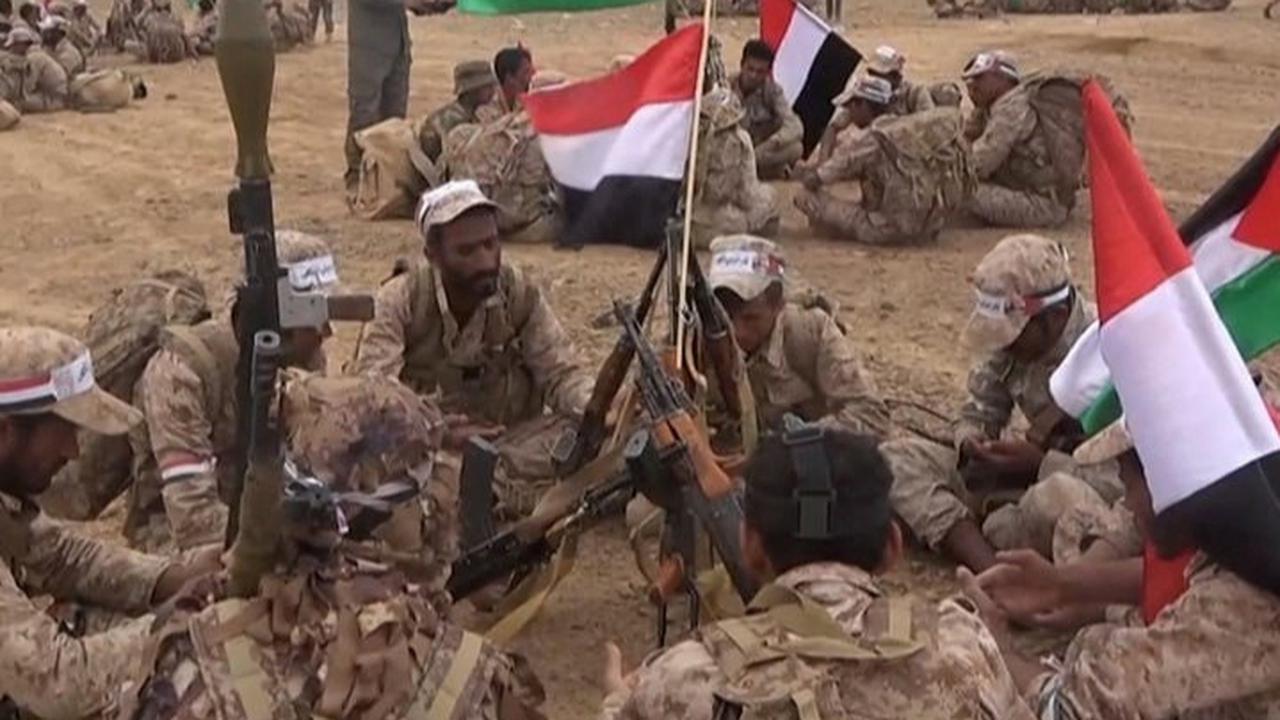 Houthi Yaman Saat Bermanuver MIliter di Sanaa