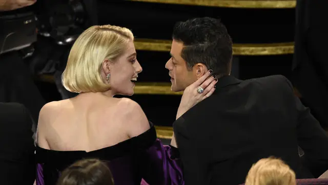 Lucy Boynton dan Rami Malek (Photo by Chris Pizzello/Invision/AP)
