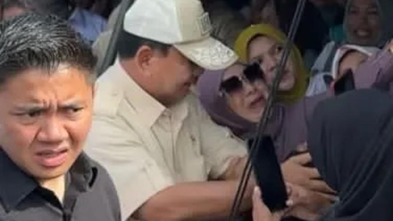 Prabowo: Ada Fenomena Gemoy, Emak-emak Cubit Pipi Saya, Sakit Lagi!