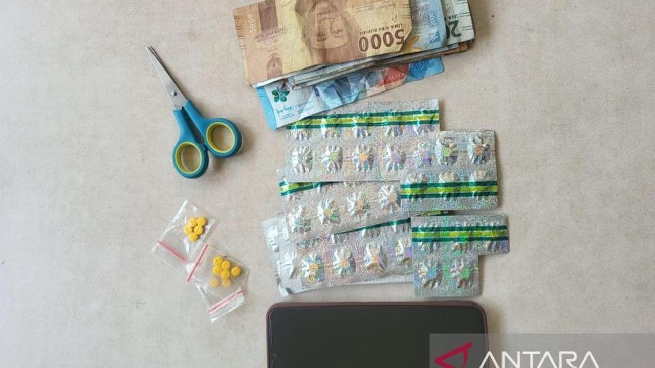 Polisi Ringkus Penjual Obat Keras Cikarang, Amankan Ratusan Butir Tramadol dan Eximer Ilegal