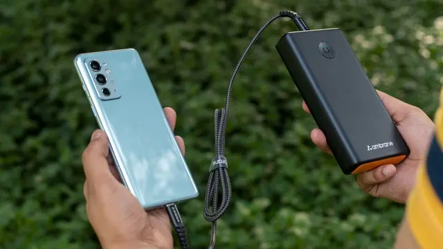 Ciri Orang Yang Selalu Cek Baterai Powerbank