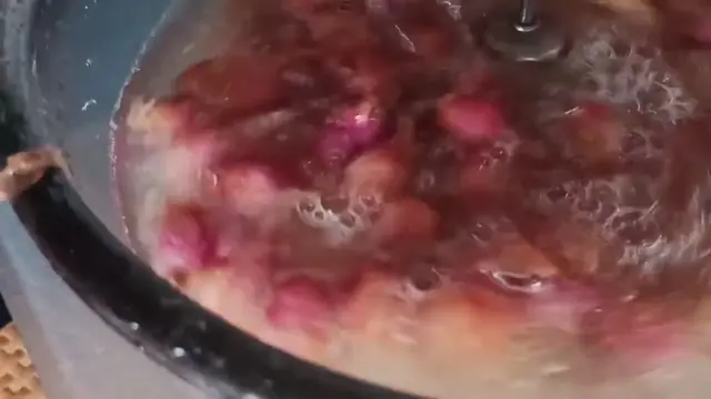 Cara Mudah dan Praktis Iris Bawang Merah Tanpa Bikin Mata Nangis