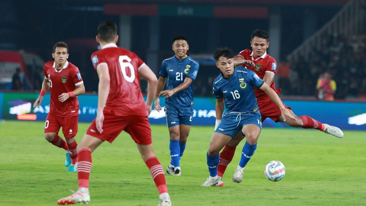 "Saya mengucapkan selamat kepada para pemain, tetapi untuk isi pertandingan, saya tidak begitu senang," ujar Shin Tae-yong saat sesi jumpa pers usai laga.<br>