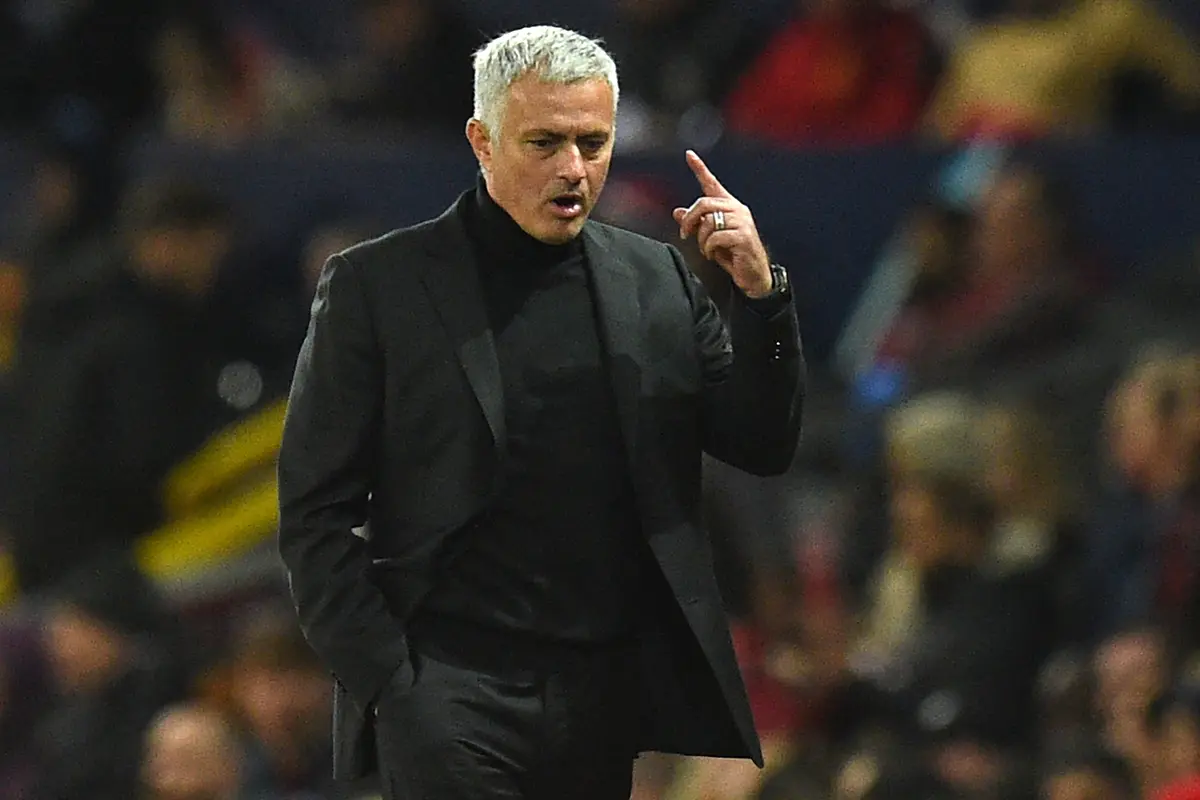 Alasan MU tak perlu pecat Mourinho