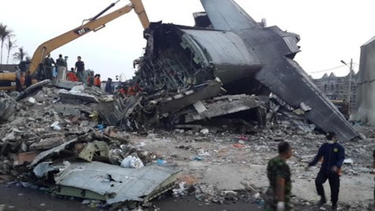 Dapat kabar istri & anak jadi korban Hercules jatuh, Amir pingsan