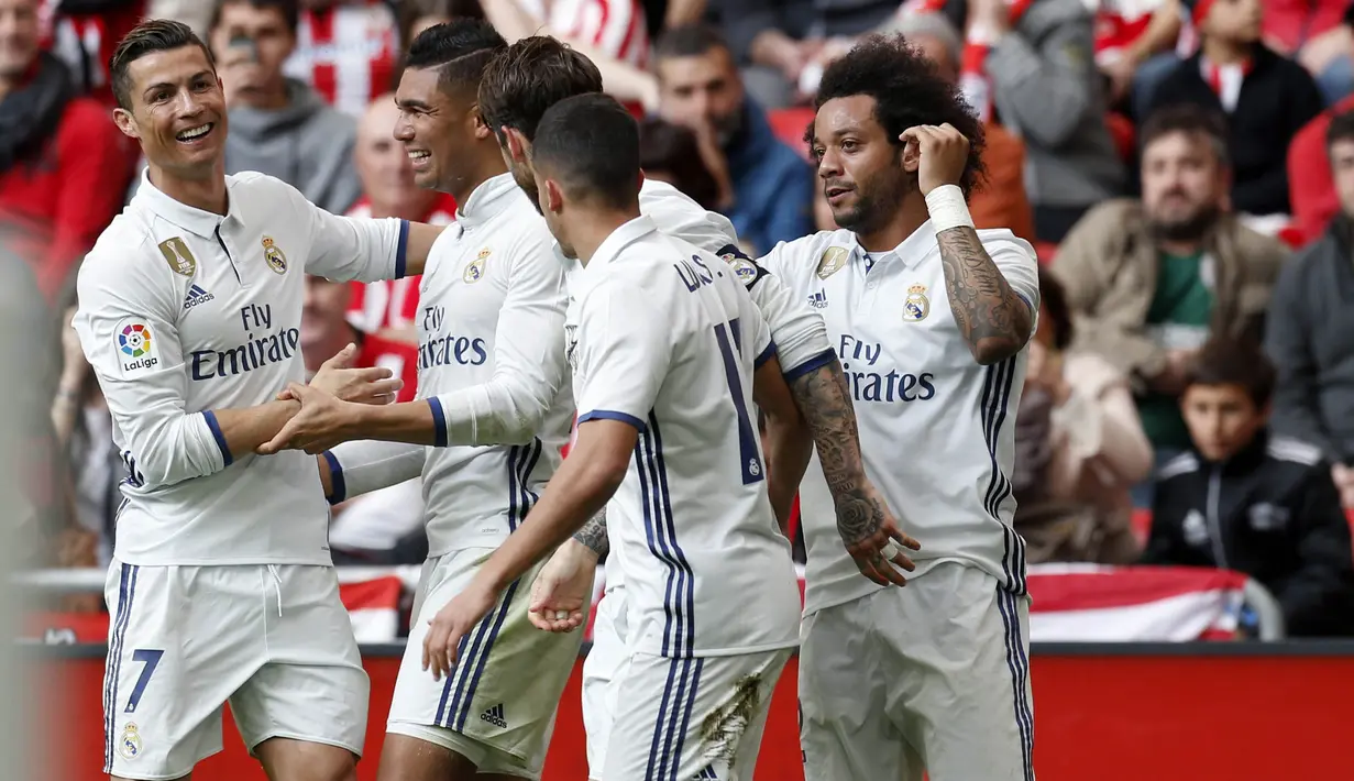 2. Real Madrid - Pendapatan 674,5 juta euro (Rp11,01 triliun). (EPA/Luis Tejido)