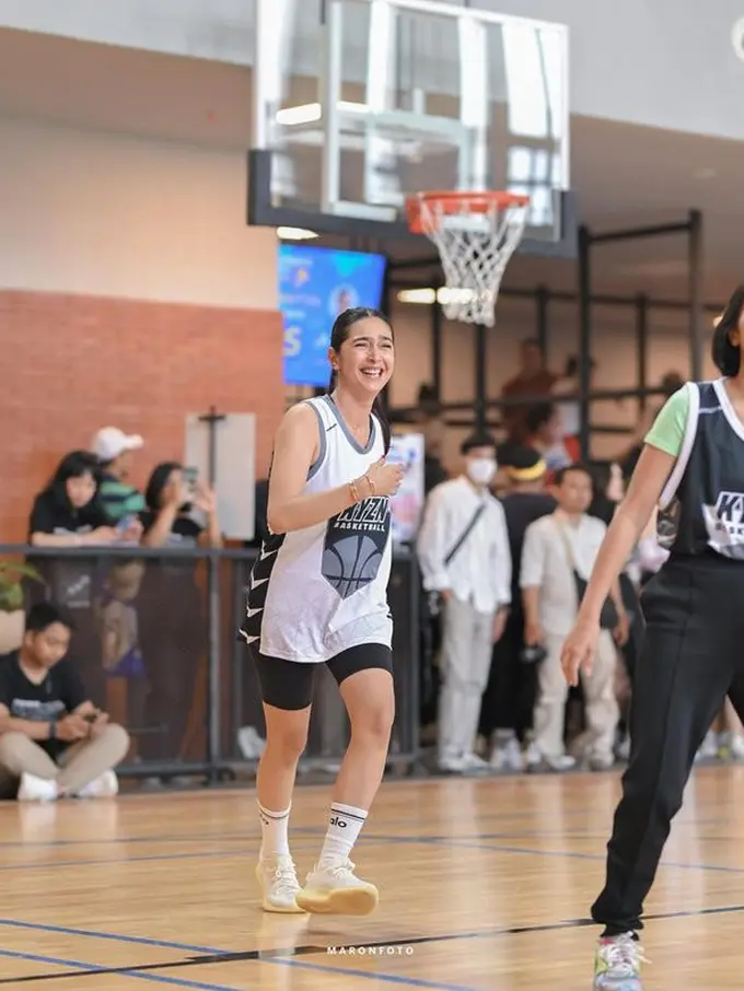 [Fimela] Nabila Syakieb