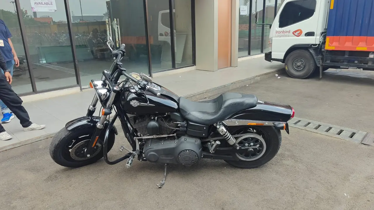 Polsek Metro Tanah Abang berhasil mengungkap kasus pencurian sepeda motor gede (moge) merek Harley Davidson senilai sekitar Rp250 juta.