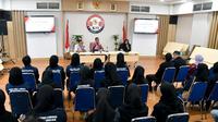 Mahasiswa Institut Madani Nusantara (IMN) Sukabumi menyambangi Kantor KPI Pusat, Senin (28/4/2025). (Foto: istimewa)