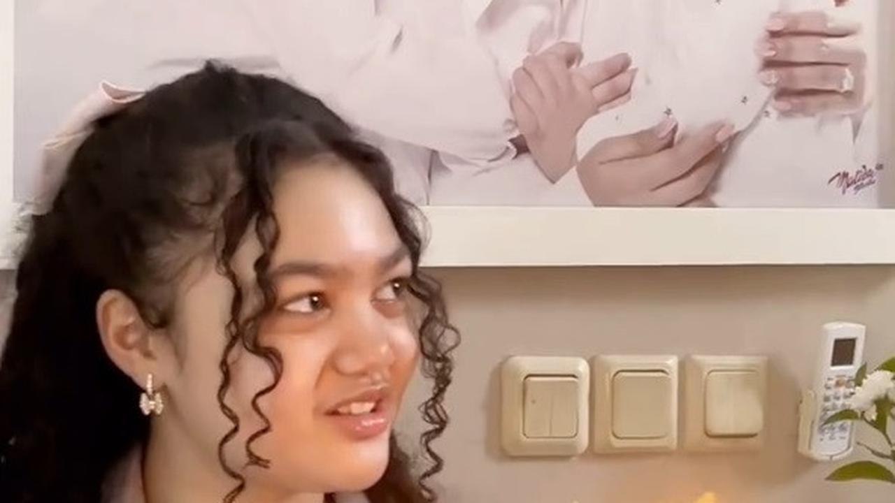 Mengikuti Jejak Sang Ibu Menjadi Seorang Penyanyi