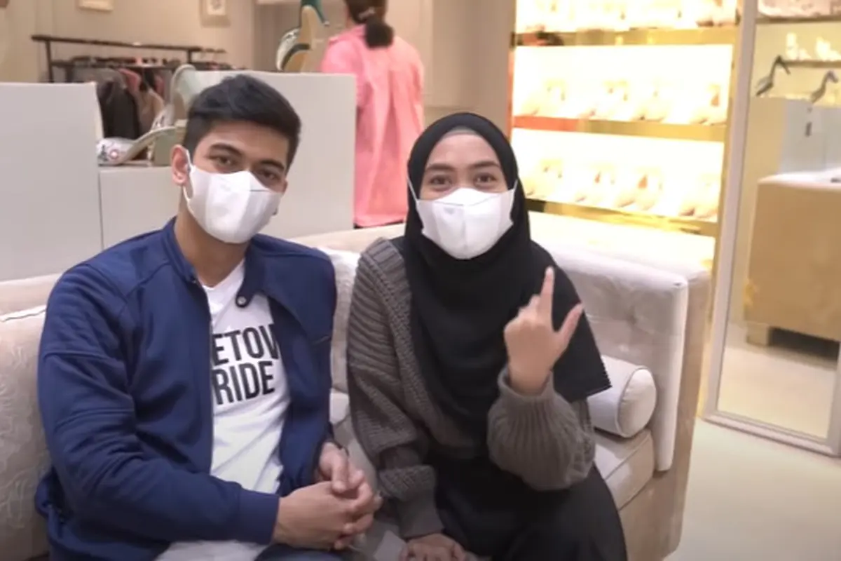 6 Momen Ria Ricis dan Teuku Ryan Ukur Baju Lamaran hingga Cari Seserahan