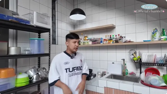 6 Potret Dapur dan Meja Makan Rumah Baru Jirayut, Ada di Area Indoor dan Outdoor