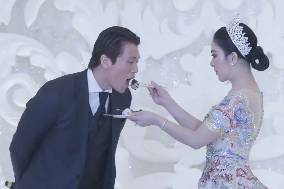 [Fimela] Syahrini dan Reino Barack