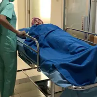 "Kita tahunya emang lambung. Tapi saya bilang ke Tiara, mumpung disini mendingan lakukan cek menyeluruh," kata Dini, asisten Tiara Dewi saat ditemui Bintang.com di RS Abdi Waluyo, Menteng, Jakarta Pusat, Jumat (7/7) malam. (Instagram/tiaradewireal)