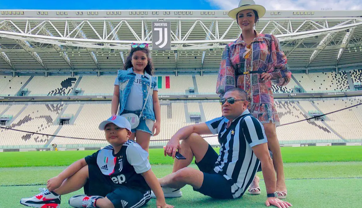 Krisdayanti dan Raul Lemos