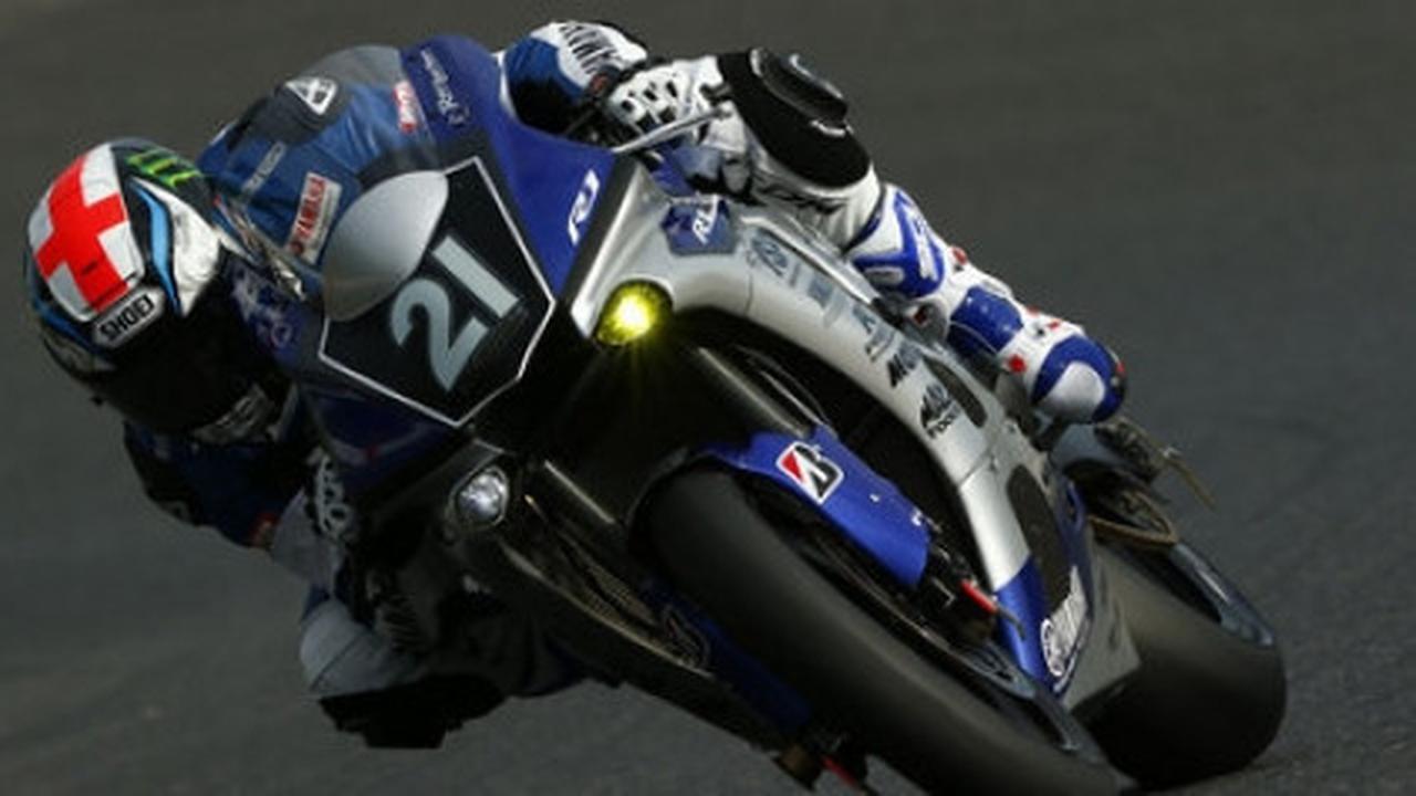 Espargaro-Smith bawa Yamaha juarai Suzuka 8 Hours 2015