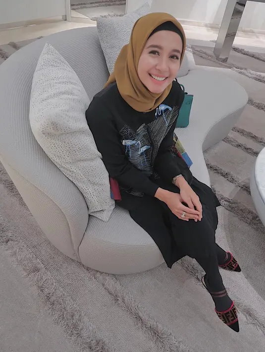 (Instagram/laudyacynthiabella)