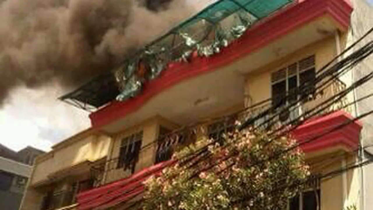 Rumah Kos di Palmerah Terbakar, 16 Mobil Pemadam Dikerahkan