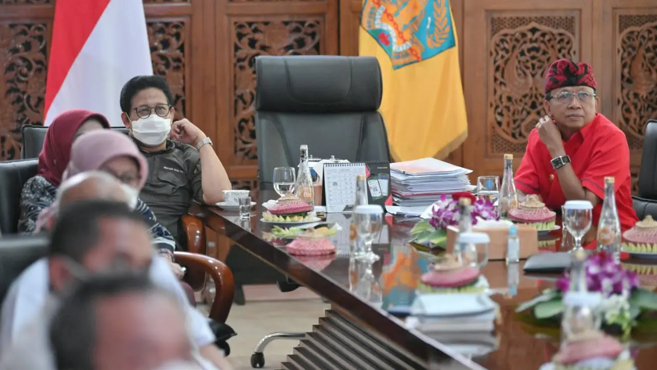 Menteri Desa PDTT Abdul Halim Iskandar penuhi undangan Gubernur Bali Wayan Koster di Rumah Dinas di Jalan Surapati, Denpasar