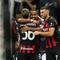 Pemain AC Milan merayakan gol yang dicetak Christopher Nkunku ke gawang Lecce dalam laga babak kedua Coppa Italia di San siro, Milan, Rabu (23/9/2025) dini hari WIB. AC Milan melangkah ke 16 besar lewat kemenangan telak 3-0. (AP Photo/Luca Bruno)