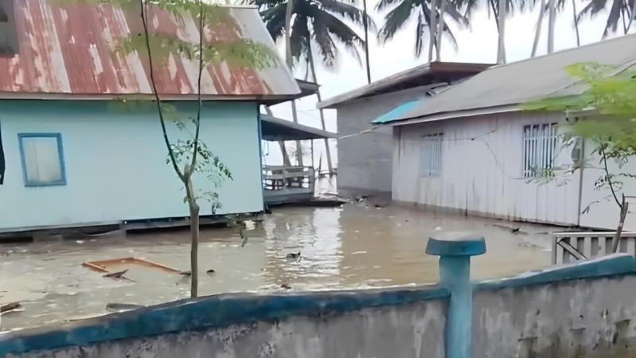 BPBD Data Dampak Banjir Rob di Buol dan Banggai Laut, Puluhan Rumah Terendam