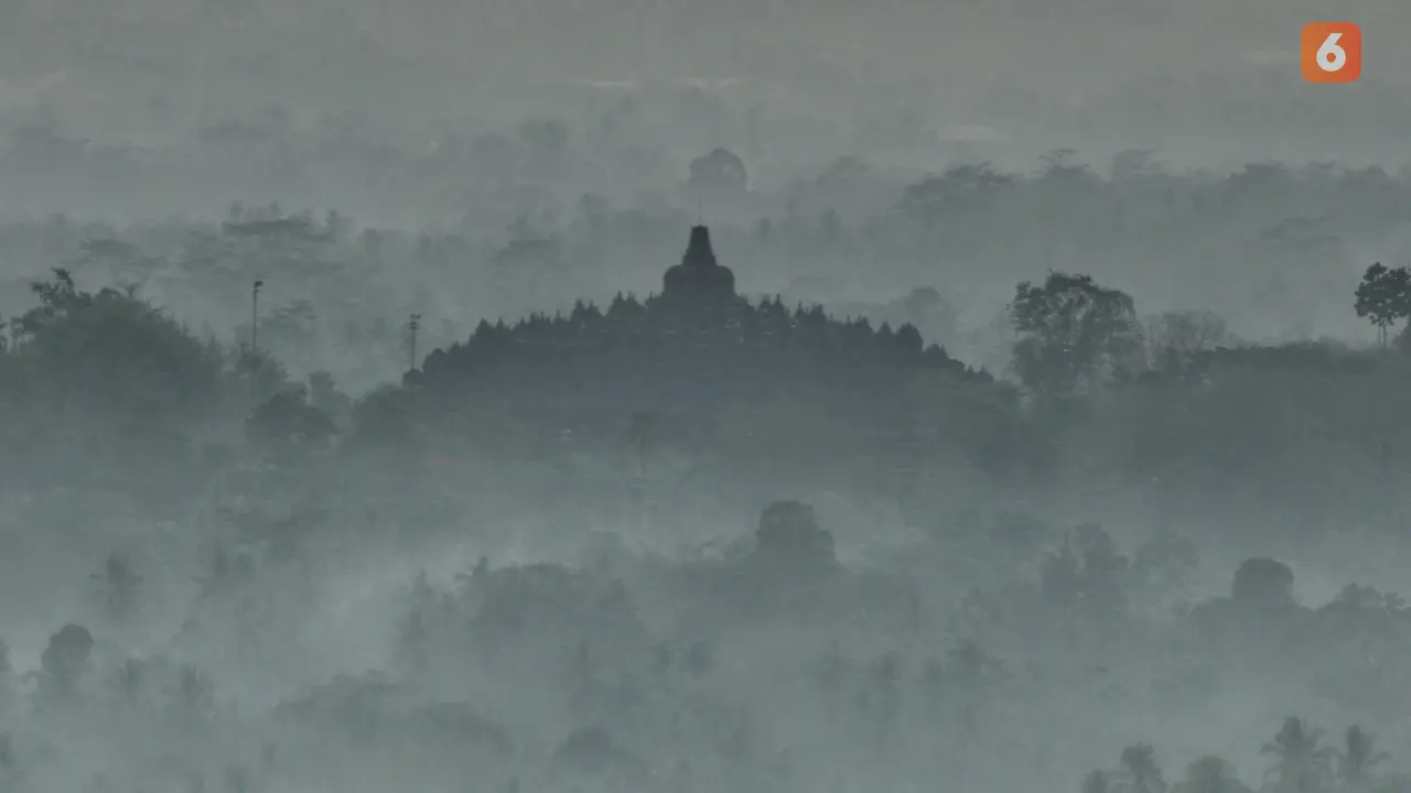 Melihat Kemegahan Candi Borobudur dari Punthuk Setumbu