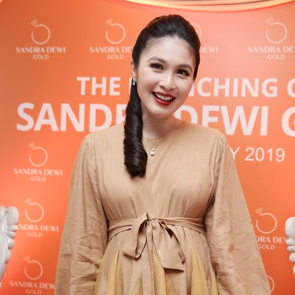 Sandra Dewi_peluncuran Sandra Dewi Gold_di The Edge Bistro & Mojito Bar_Kemang Icon_jakarta