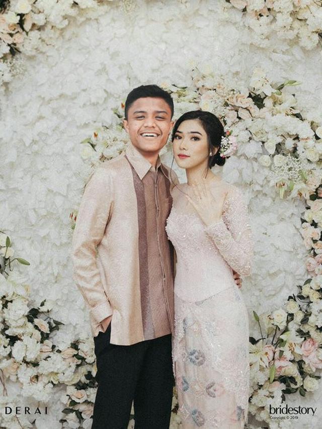 Editan Foto Isyana Sarasvati dengan Fans Cowok Ini Bikin Ketawa Ngakak