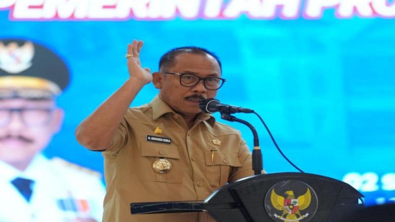 Terungkap! Gubernur Suhardi Duka Ajak Garuda Indonesia Perkuat Konektivitas Udara Sulawesi Barat Demi Ekonomi Lokal
