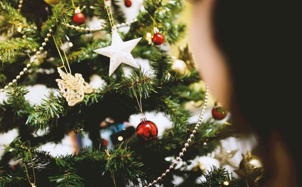 Mengapa Merah dan Hijau Jadi Warna Natal? Ternyata Punya Makna Religius yang Mendalam