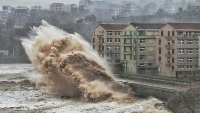 Topan Lekima menghantam pesisir timur Provinsi Zhejiang, China akhir pekan ini (10/8/2019) (AFP PHOTO)