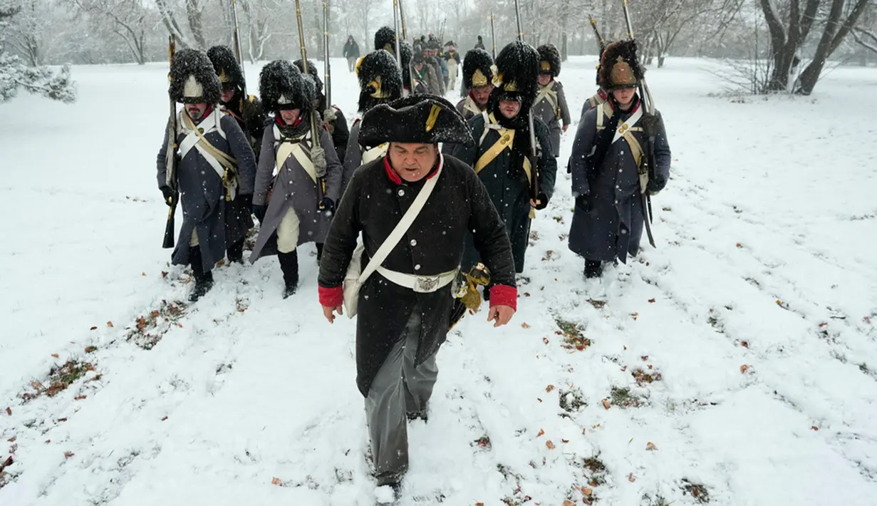 Pada awalnya, Napoleon tidak sepenuhnya yakin akan kemenangannya. Hal itu disebabkan karena pertempuran dimulai dengan jumlah tentara Prancis yang kalah. (AP Photo/Petr David Josek)