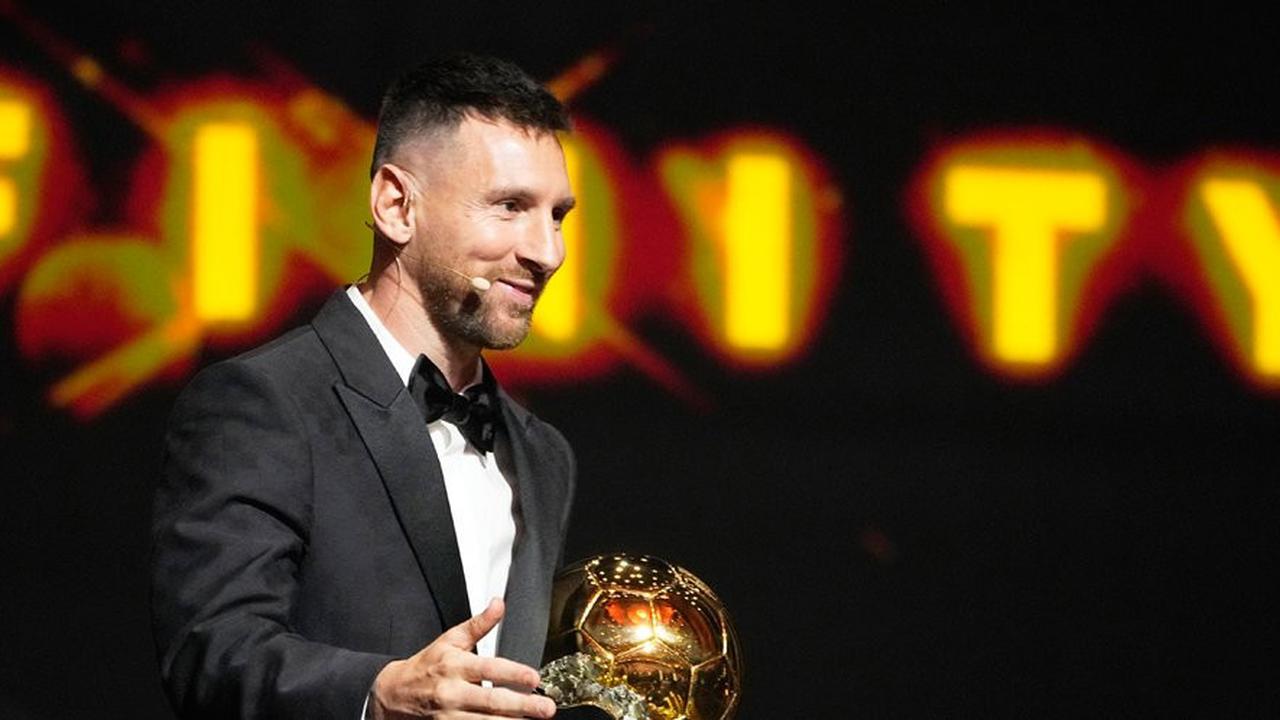 Berapa jumlah penghargaan Ballon d'Or yang dimiliki oleh Lionel Messi dan Cristiano Ronaldo?