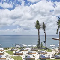 Pemandangan mengagumkan didukung dengan cita rasa kuliner menjanjikan, membuat Ulu Cliffhouse sukses sebagai beach club yang patut dikunjungi. (Foto: Ulu Cliffhouse)