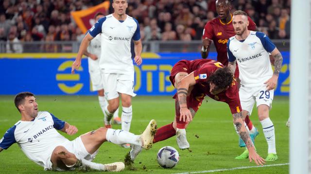 AS Roma Dipermalukan Lazio di Liga Italia