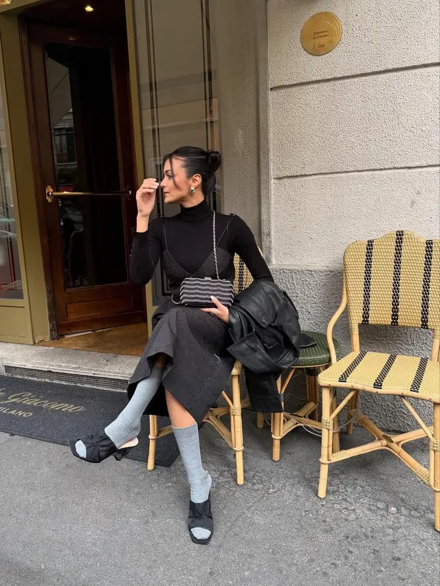 Gaya Layering Stylish Amanda Rawles di Italia, Elegan dan Effortlessly Chic!