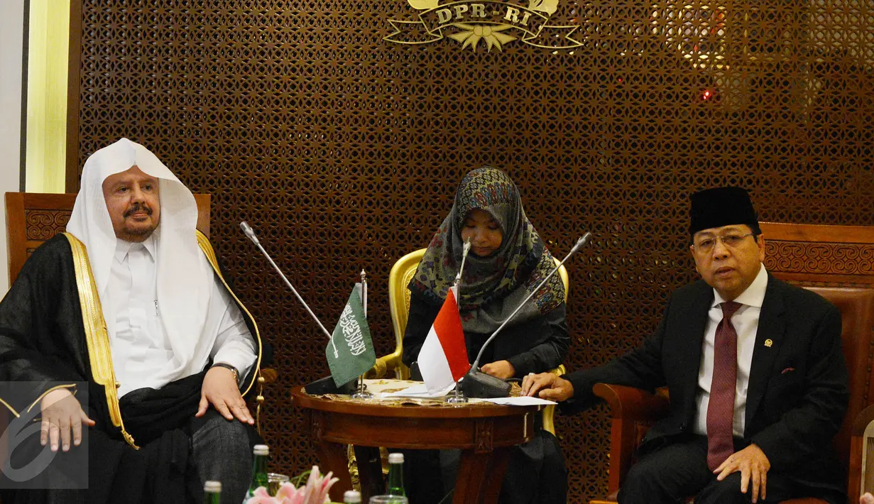 Ketua DPR Setya Novanto menerima kunjungan Ketua Majelis Syuro Arab Saudi Syeikh Abdullah bin Muhammad bin Ibrahim Al-Syeikh, Jakarta, Kamis (16/2). Arab Saudi berencana investasi di bidang pertanian dan maritim di Indonesia.(Liputan6.com/Johan Tallo)