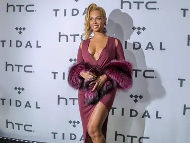Penyanyi Beyonce tiba untuk menghadiri konser TIDAL X : 1020 di Barclays Center, New York, Selasa (20/10/2015). (REUTERS / Brendan McDermid)