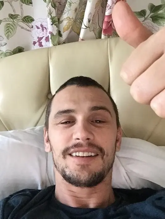 James Franco membuat rumahnya menjadi tempat syuting. Hal itu menganggu para tetangganya karena jalanan jadi dipenuhi oleh para kru. (instagram/officialjamesfranco)