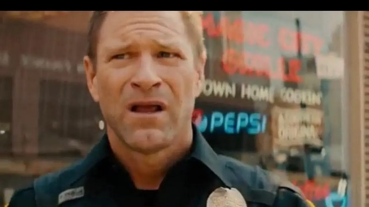 Film Line of Duty 2019 dibintangi Aaron Eckhart (Foto Ingenious Media / Saban Films via IMDB.com)
