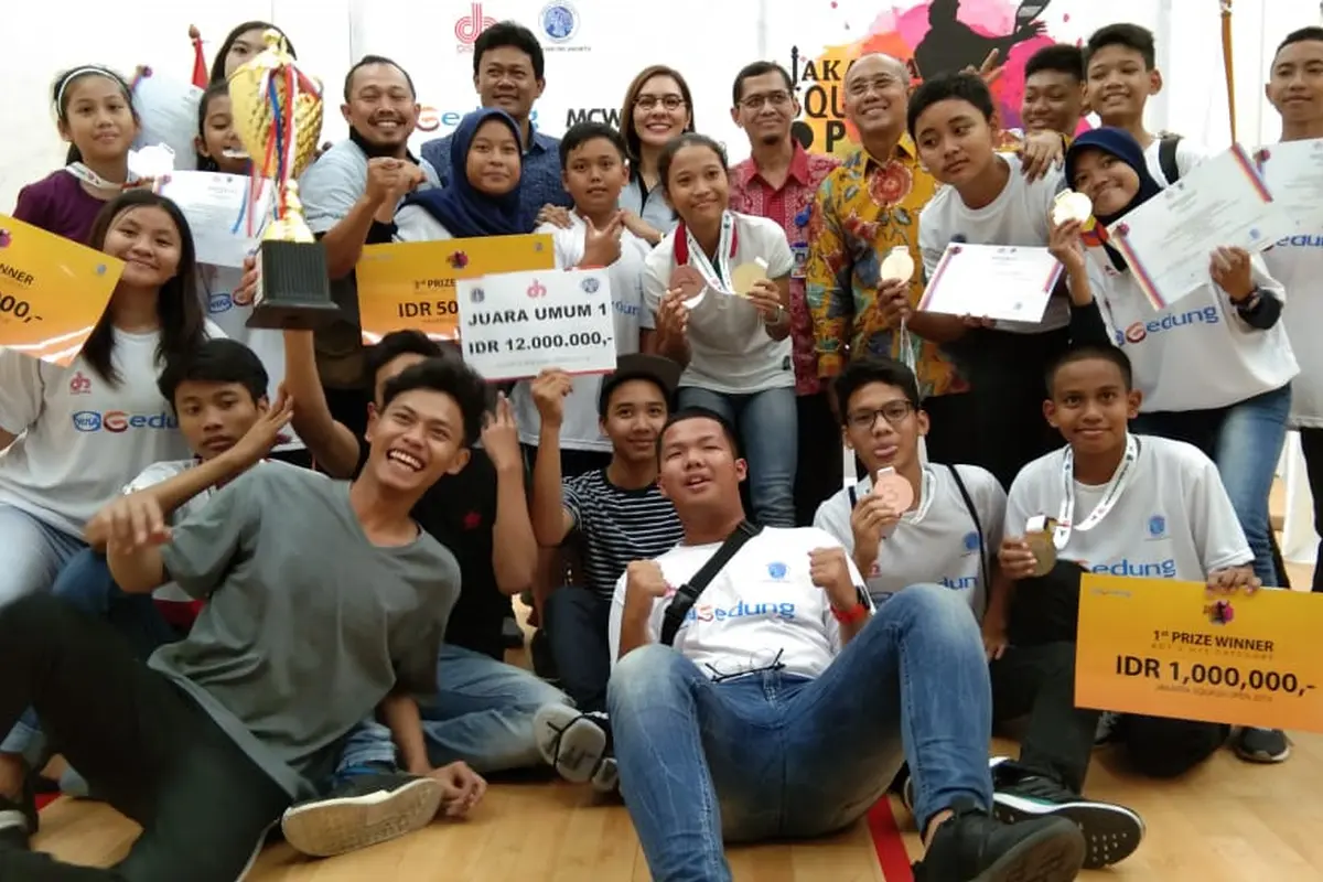 Kontingen DKI Jakarta saat merebut gelar juara umum di turnamen Jakarta Squash Open 2019 di Senayan, Jakarta.