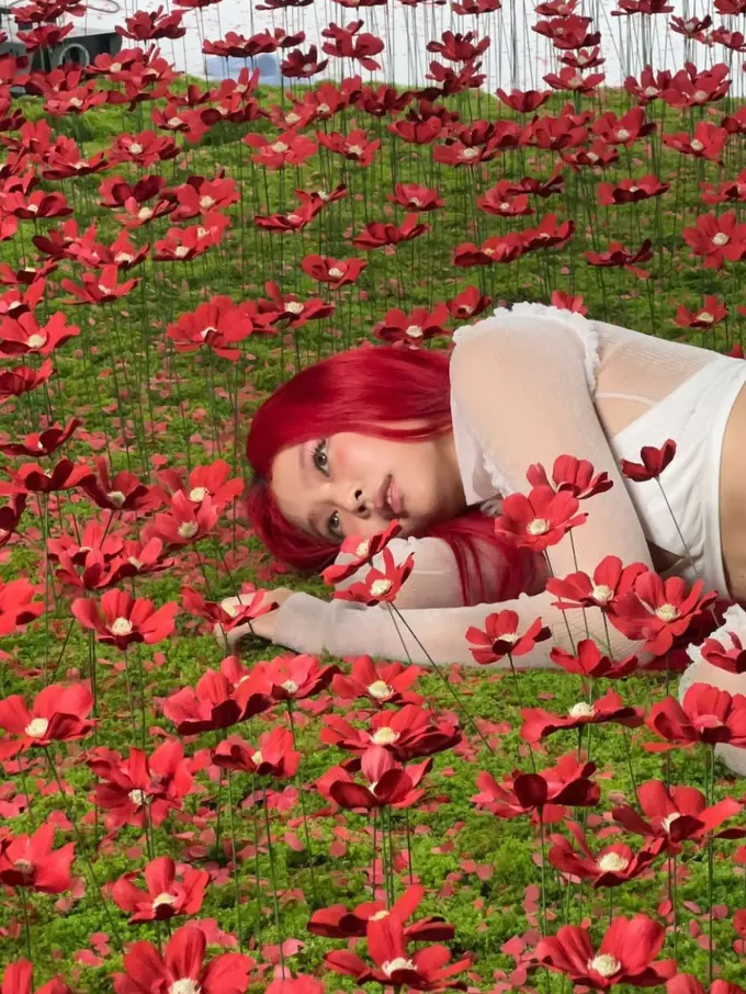 Di balik layar pemotretan album Jennie BLACKPINK Ruby. (credit:instagram.com/jennierubyjane)