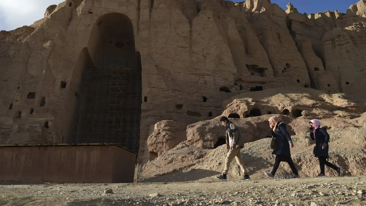 FOTO: Melihat Situs Patung Buddha Raksasa yang Dihancurkan Taliban