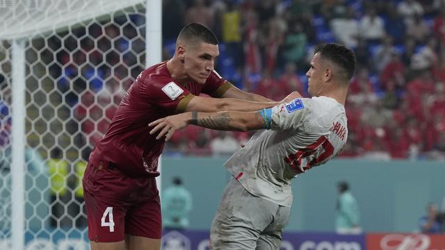 Kapten Timnas Swiss, Granit Xhaka ketika melawan Timnas Serbia di Piala Dunia 2022.