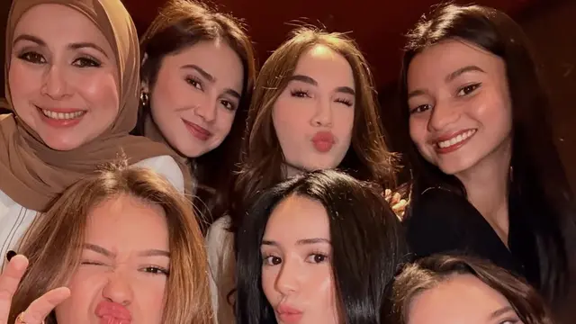 Gaya Geng Mermaid in Love saat Bukber, Dipulas Makeup Fresh & Flashback-Proof dari Syifa Hadju hingga Beby Tsabina